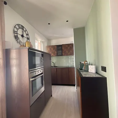 Apartment Newly Renovated 3-rooms In The Heart Of Old Cannes, Up To 6 Persons Cannes